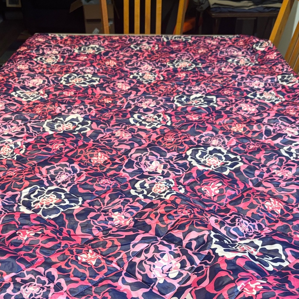 Vera Bradley Double Sided Blanket soft  Pink Fleece and pink/blue polyester.